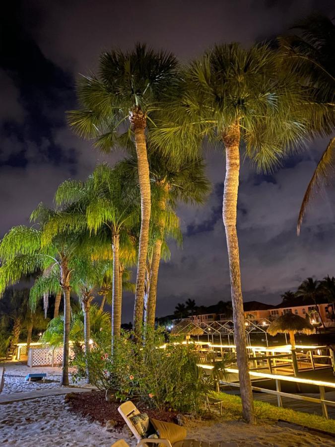Hideaway Waterfront Resort Cape Coral Dış mekan fotoğraf