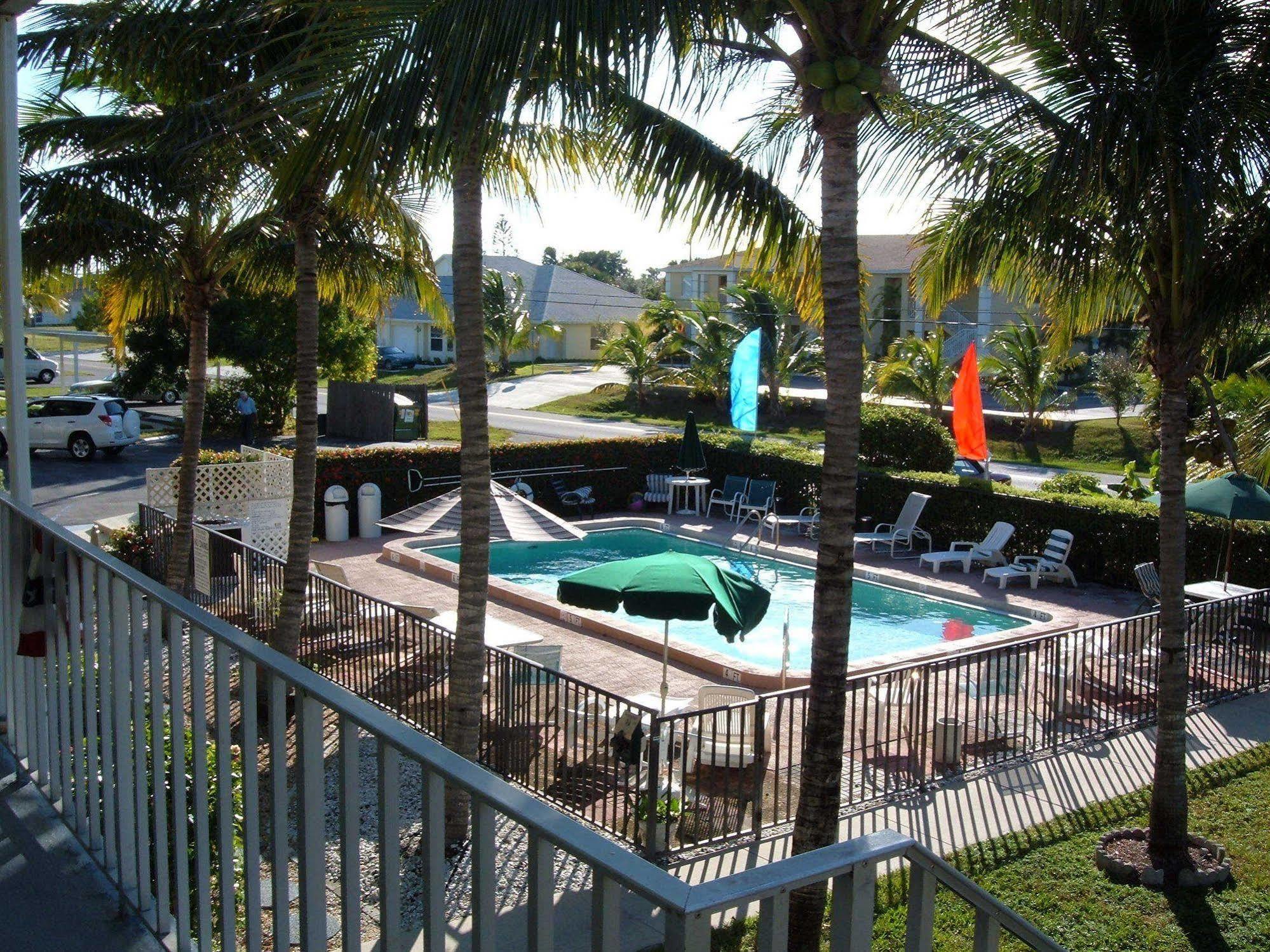 Hideaway Waterfront Resort Cape Coral Dış mekan fotoğraf