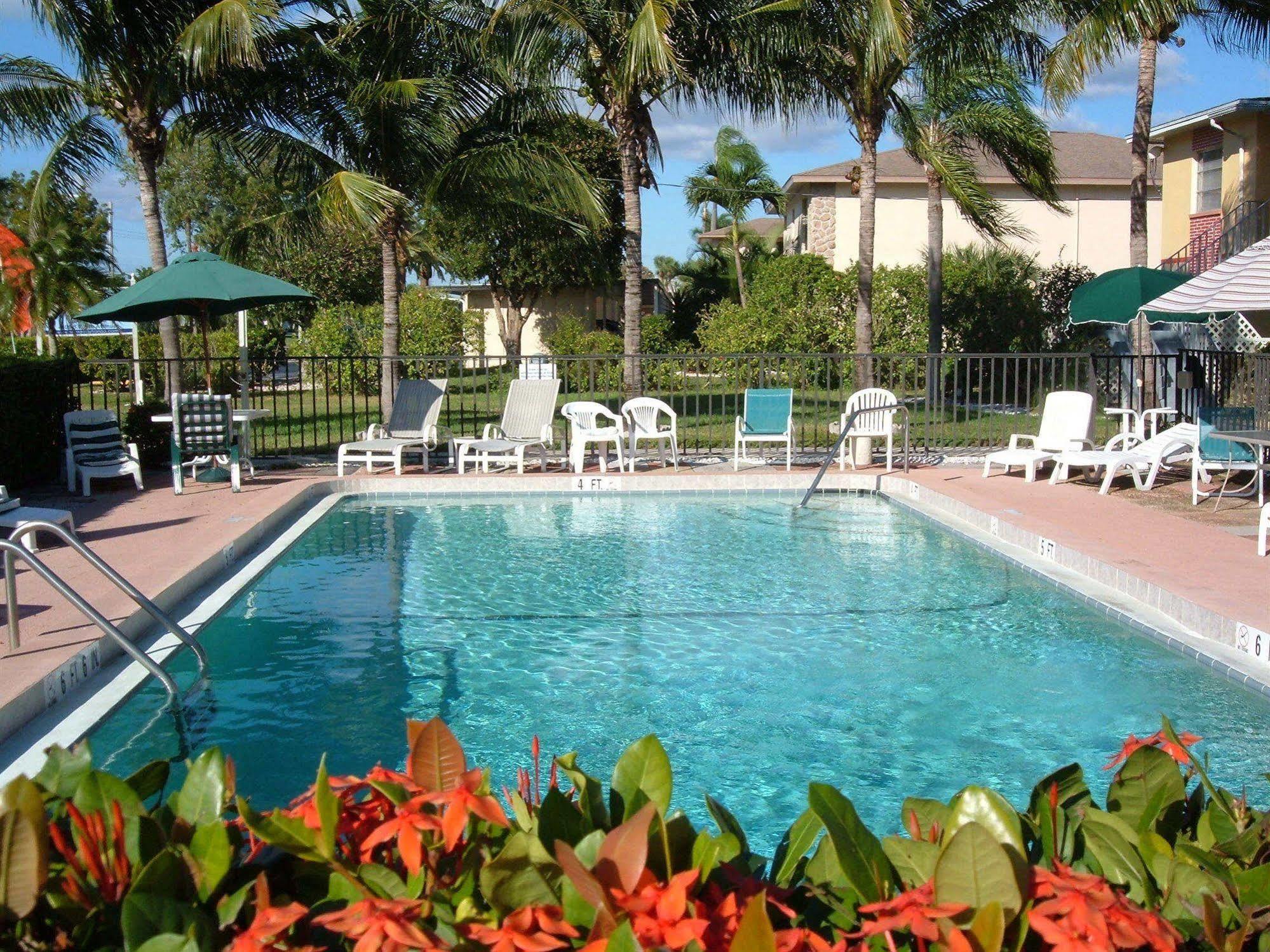 Hideaway Waterfront Resort Cape Coral Dış mekan fotoğraf