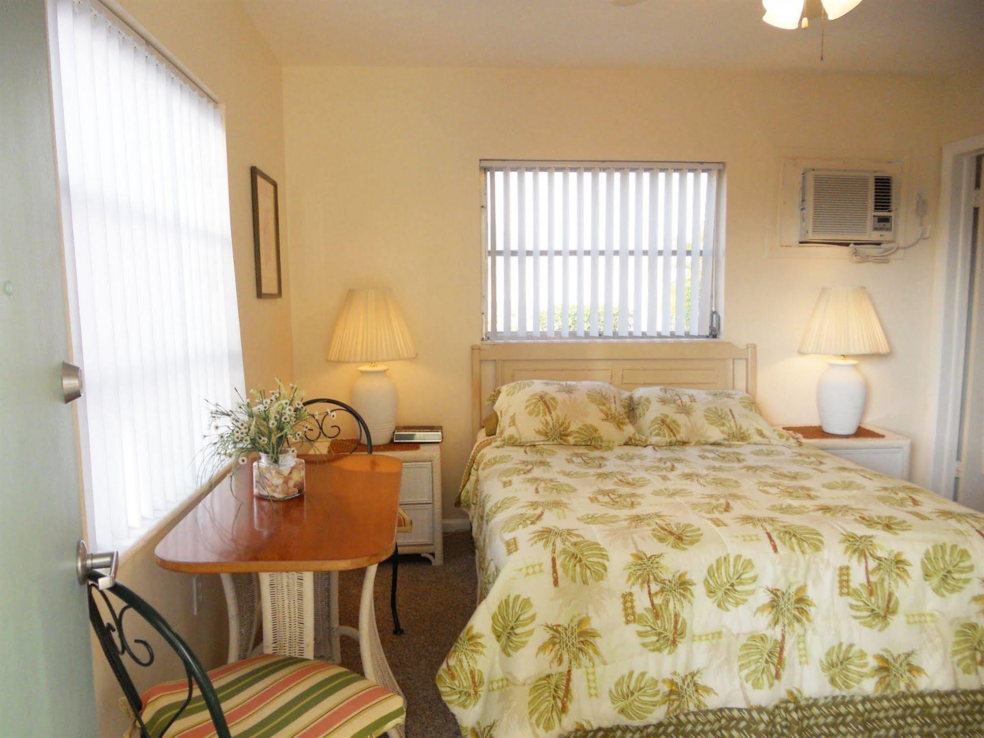 Hideaway Waterfront Resort Cape Coral Dış mekan fotoğraf
